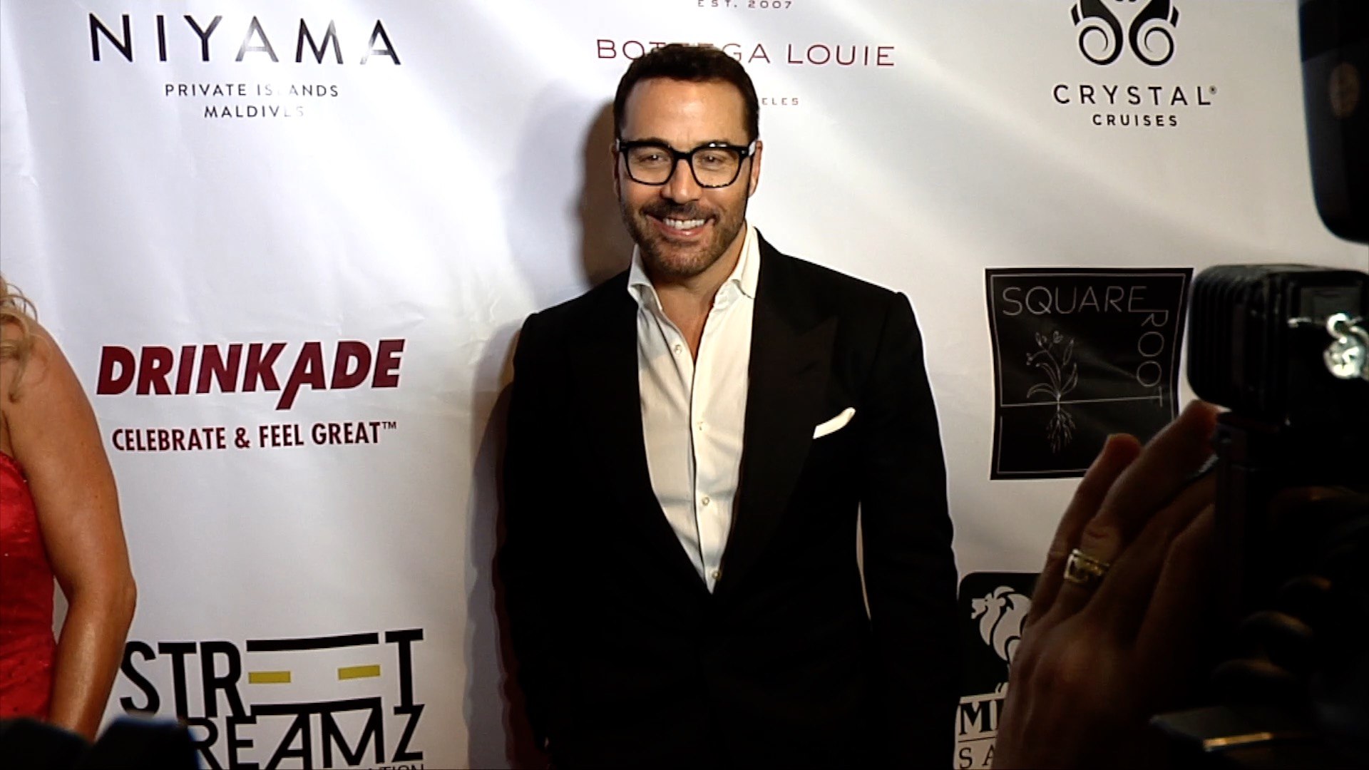 Jeremy Piven’s Most Iconic Red Carpet Looks